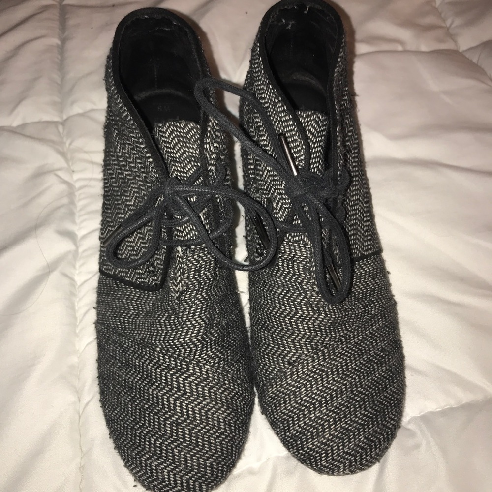Toms wedge booties